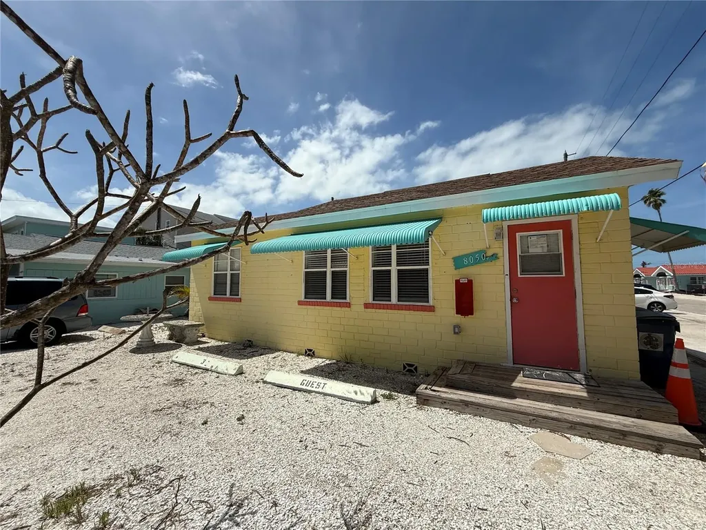 8050 Bayshore Drive Treasure Island FL 33706
