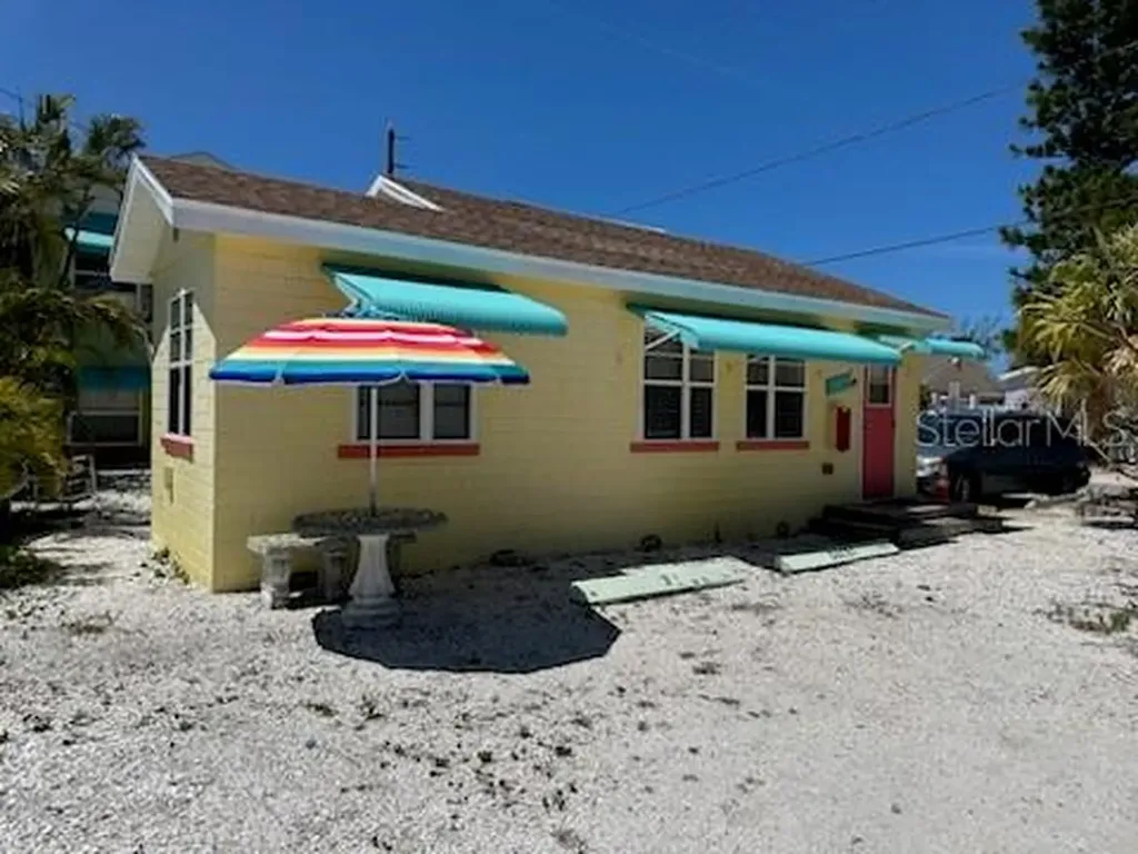 8050 Bayshore Drive Treasure Island FL 33706