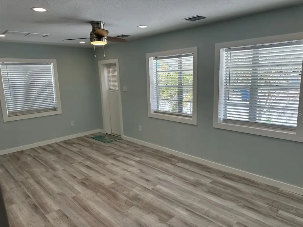 8050 Bayshore Drive Treasure Island FL 33706