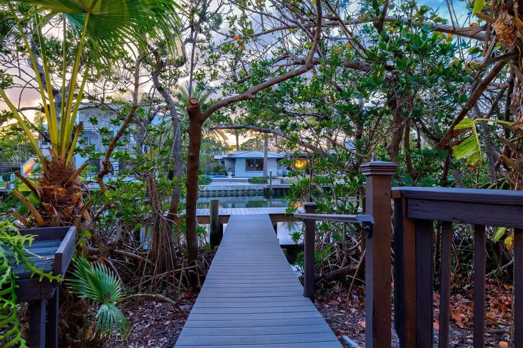 234 85th Street Holmes Beach FL 34217