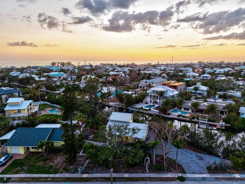 234 85th Street Holmes Beach FL 34217