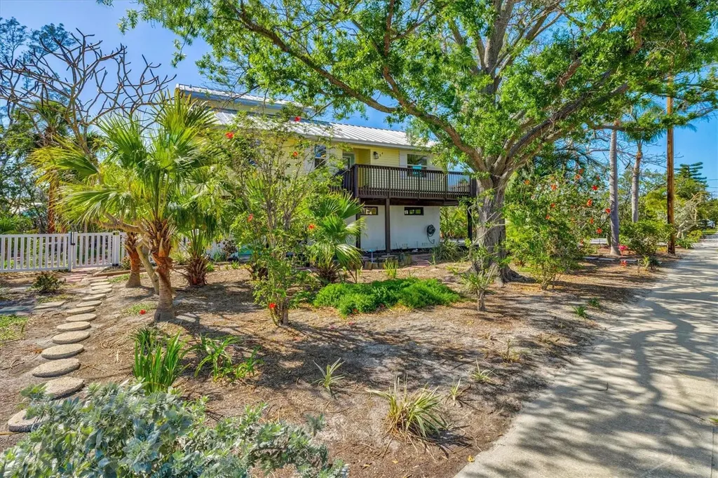 234 85th Street Holmes Beach FL 34217