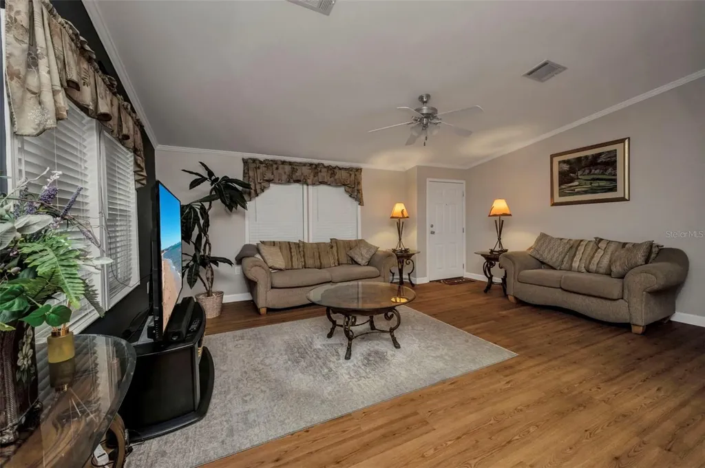 2100 Kings Highway Port Charlotte FL 33980