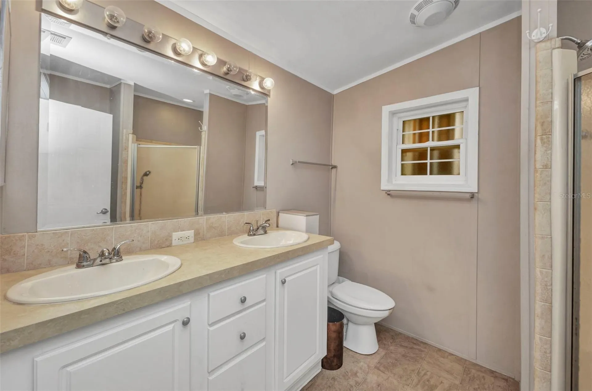 2100 Kings Highway Port Charlotte FL 33980