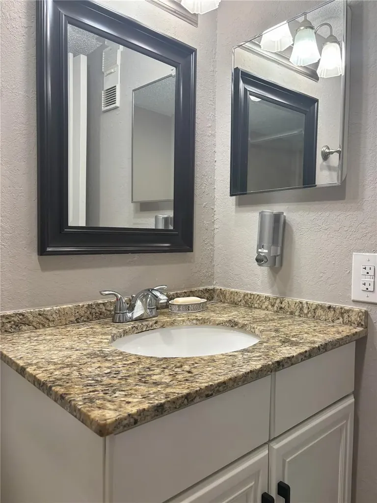 2755 Coconut Bay Lane Sarasota FL 34237