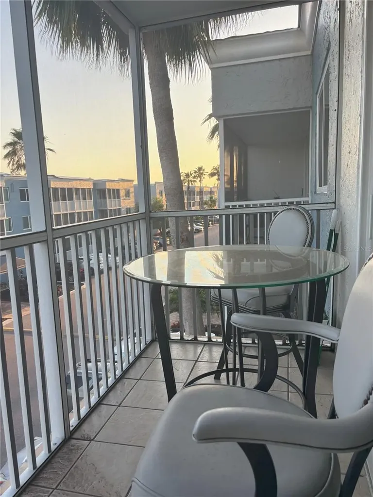 2755 Coconut Bay Lane Sarasota FL 34237