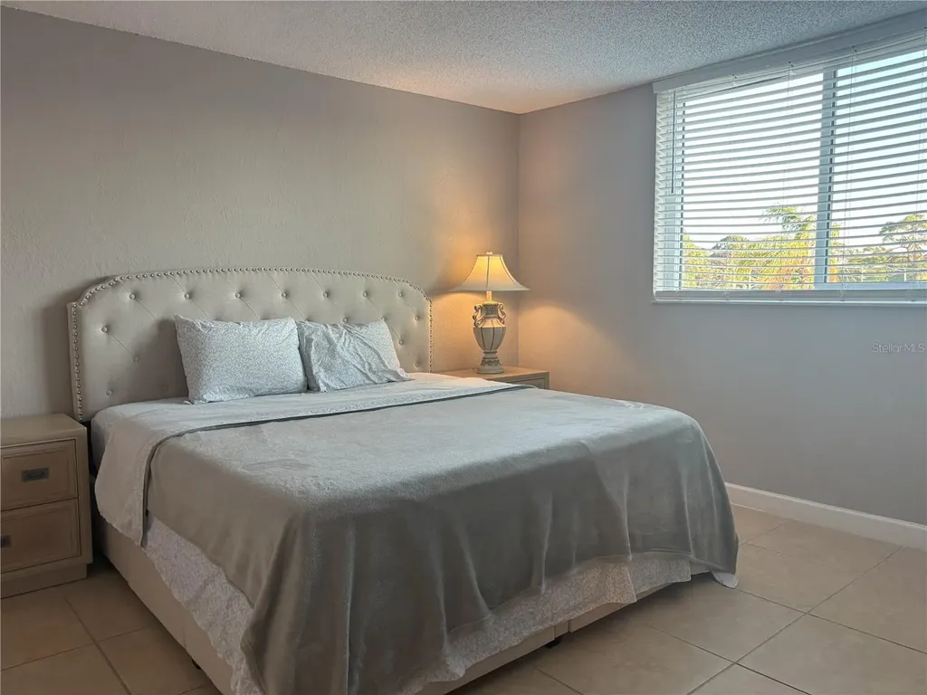 2755 Coconut Bay Lane Sarasota FL 34237