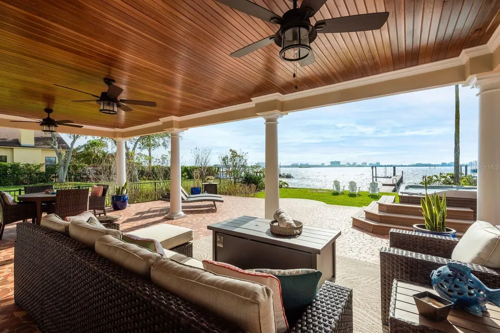 1748 Sunset Drive Clearwater FL 33755
