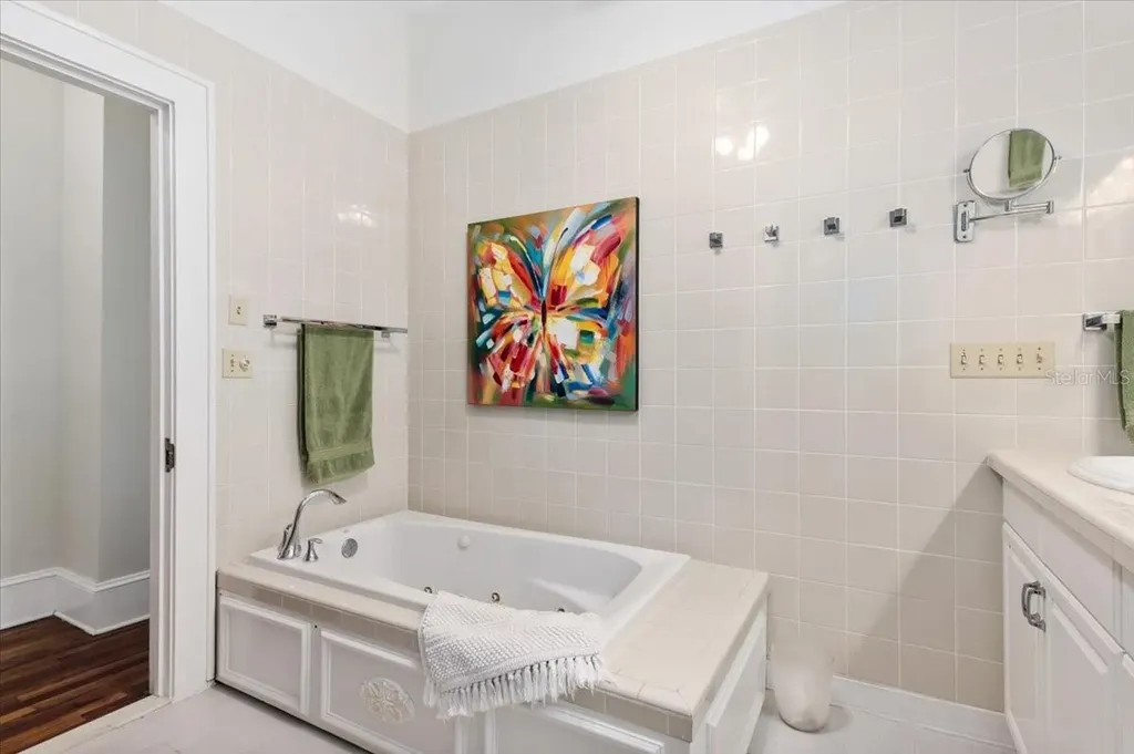 2326 2nd Avenue E Bradenton FL 34208
