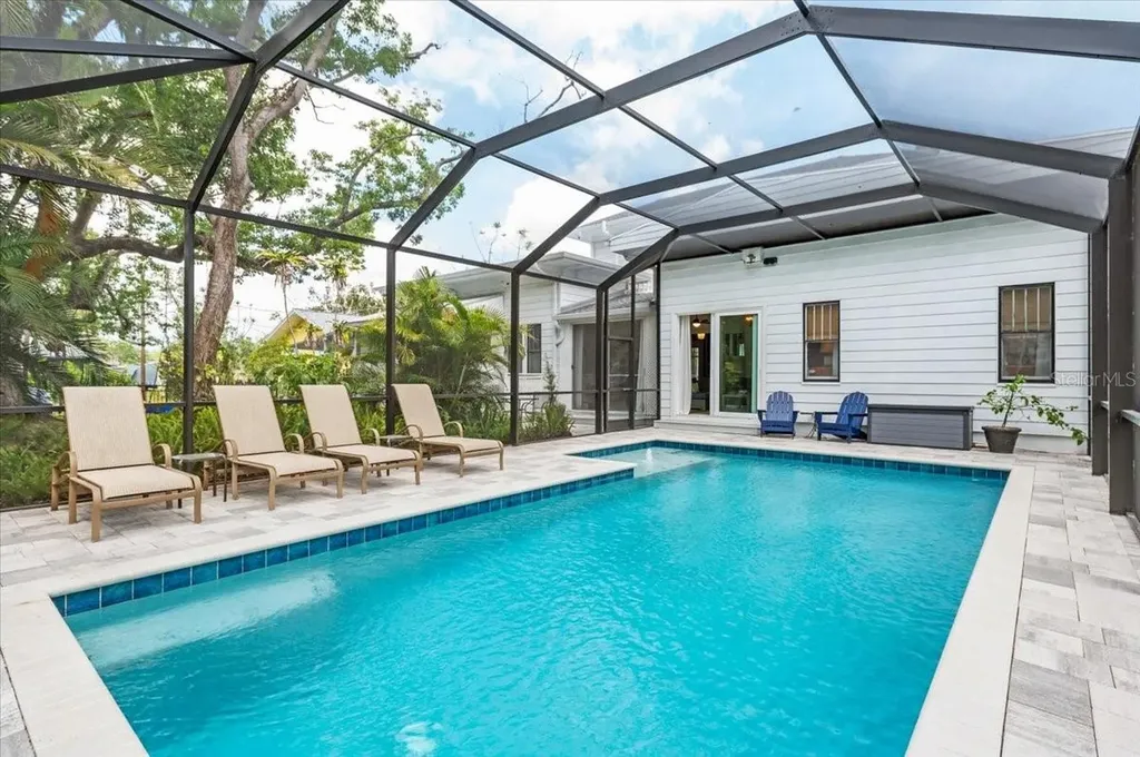 2326 2nd Avenue E Bradenton FL 34208