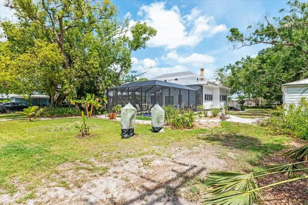 2326 2nd Avenue E Bradenton FL 34208