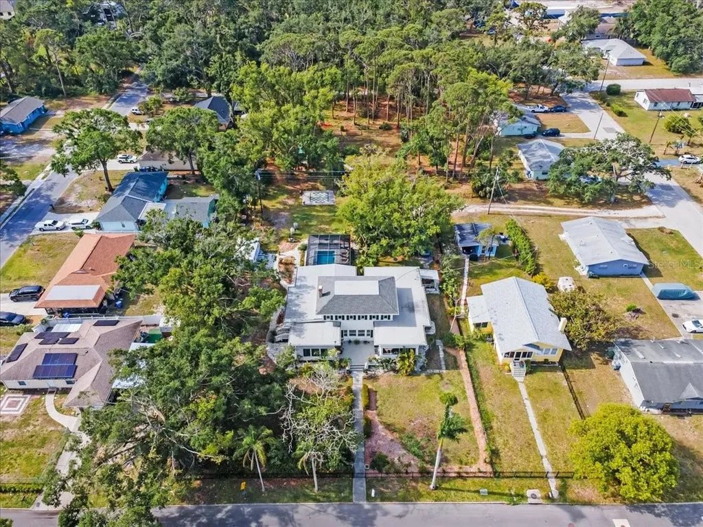 2326 2nd Avenue E Bradenton FL 34208