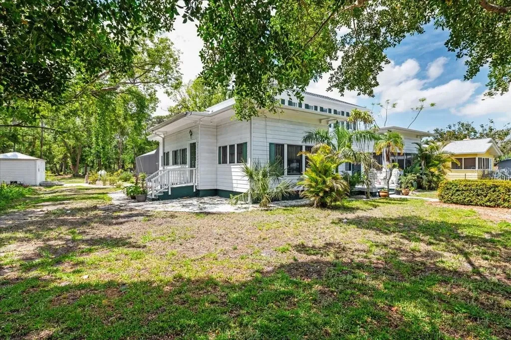 2326 2nd Avenue E Bradenton FL 34208