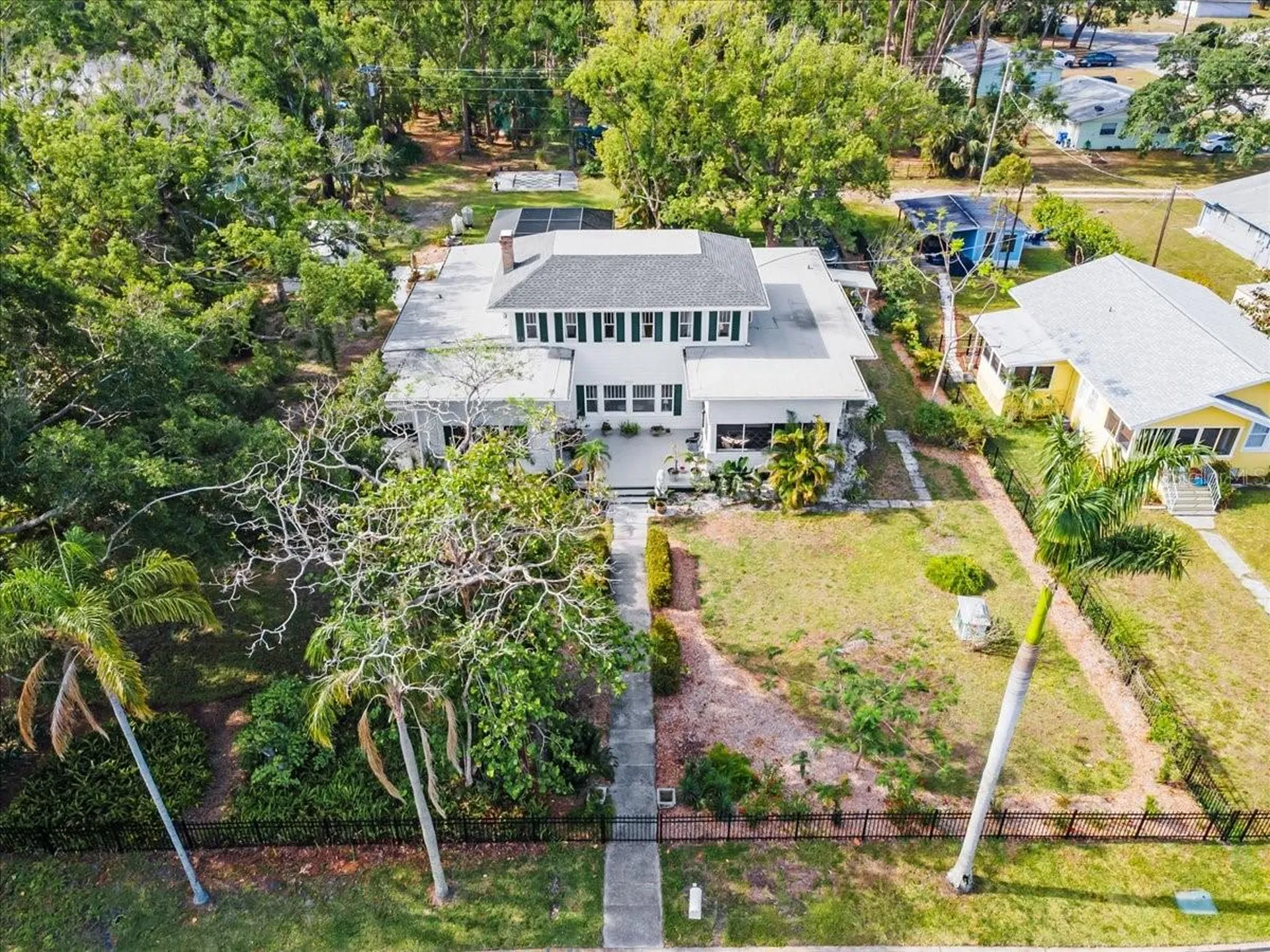 2326 2nd Avenue E Bradenton FL 34208