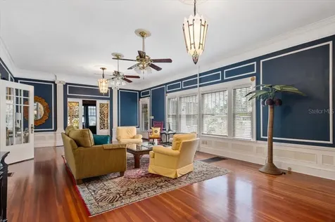 2326 2nd Avenue E Bradenton FL 34208