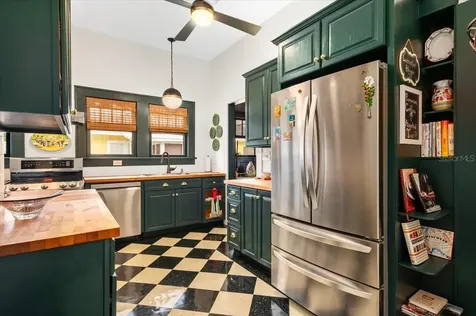 2326 2nd Avenue E Bradenton FL 34208