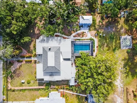 2326 2nd Avenue E Bradenton FL 34208