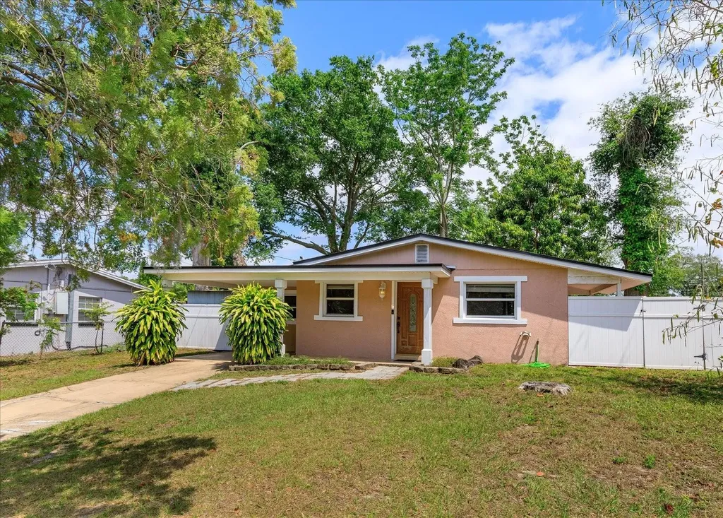 1219 Helen Street Apopka FL 32703