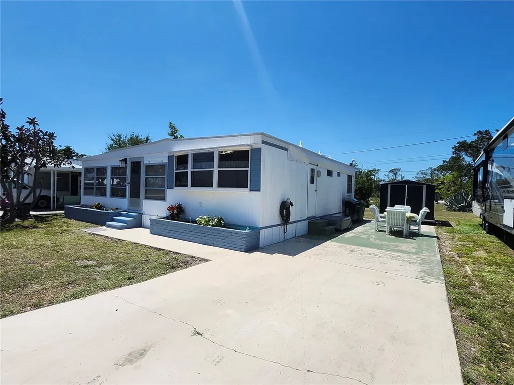 1252 Kingfisher Drive Englewood FL 34224