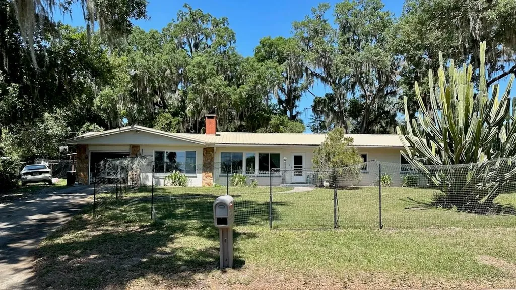 7555 E Shore Drive Inverness FL 34450