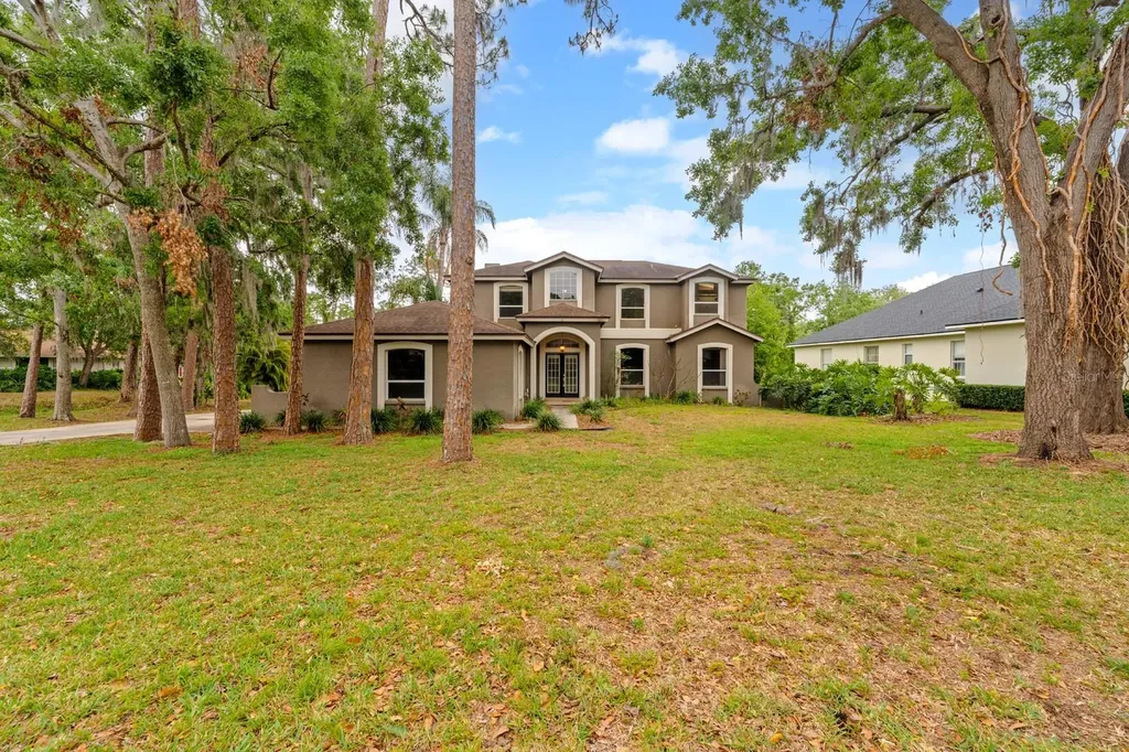 2512 Clubhouse Drive Plant City FL 33566