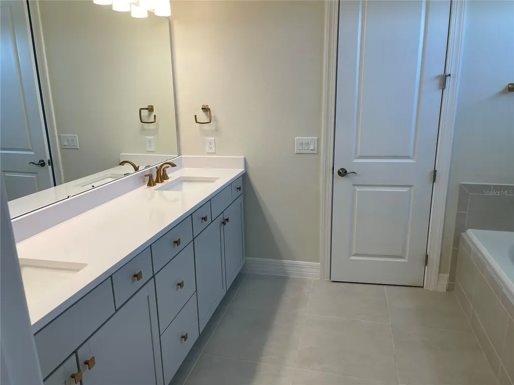 8375 Fenton Street Orlando FL 32836