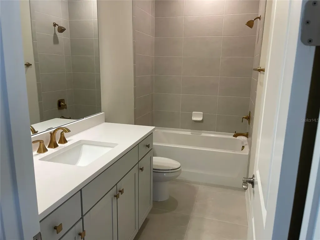 8375 Fenton Street Orlando FL 32836