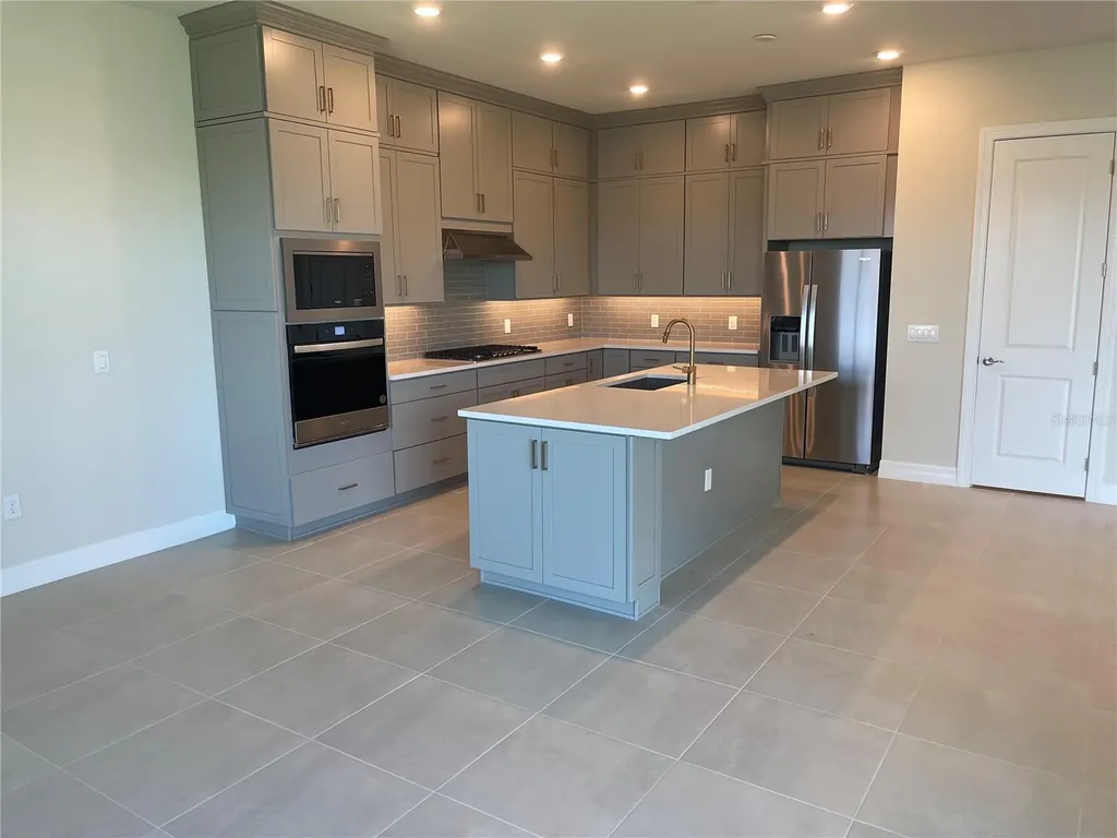 8375 Fenton Street Orlando FL 32836