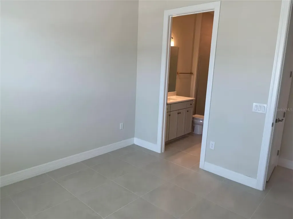 8375 Fenton Street Orlando FL 32836