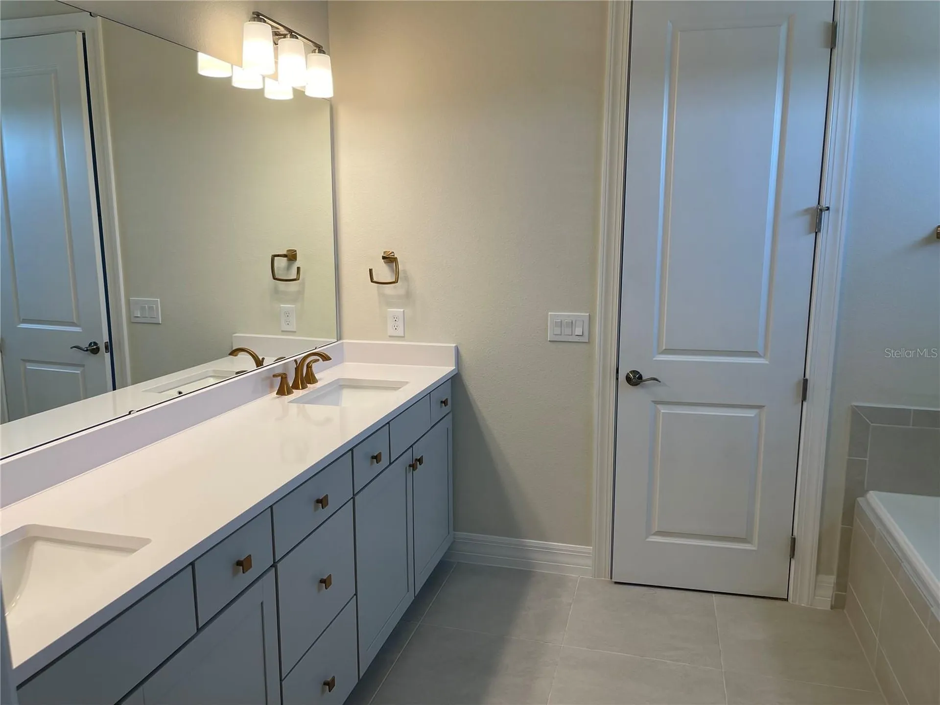 8375 Fenton Street Orlando FL 32836