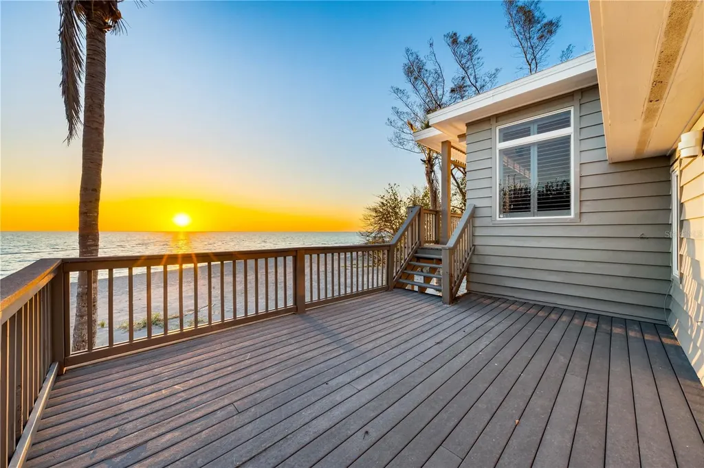 8592 Hidden Lagoon Road Sarasota FL 34242