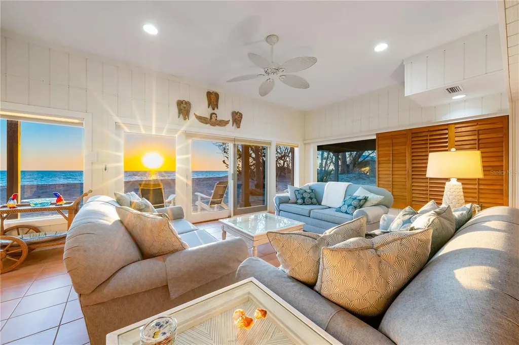 8592 Hidden Lagoon Road Sarasota FL 34242