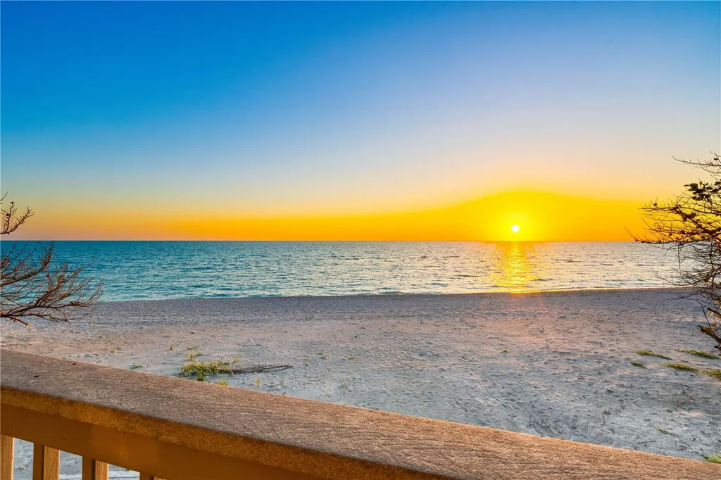 8592 Hidden Lagoon Road Sarasota FL 34242