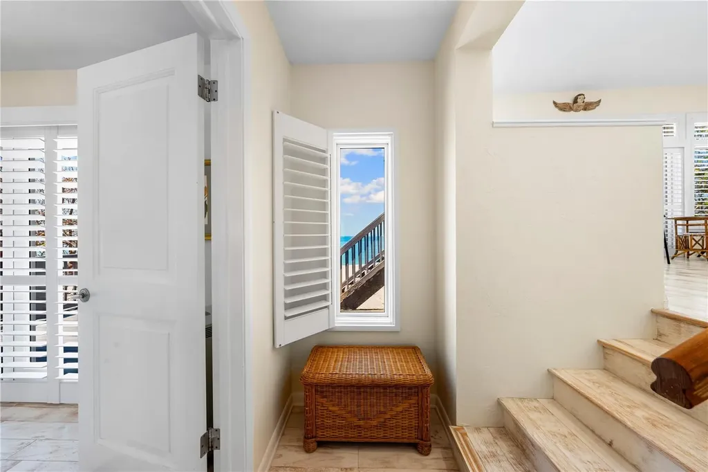 8592 Hidden Lagoon Road Sarasota FL 34242