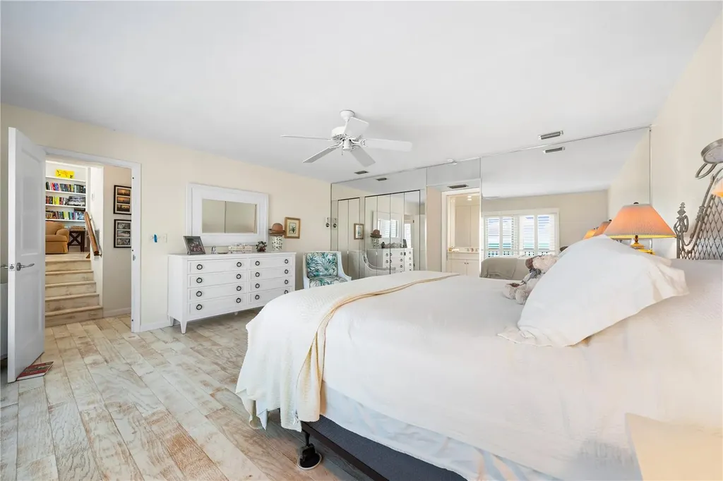 8592 Hidden Lagoon Road Sarasota FL 34242