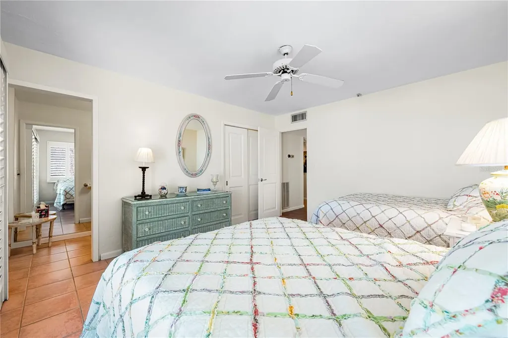 8592 Hidden Lagoon Road Sarasota FL 34242