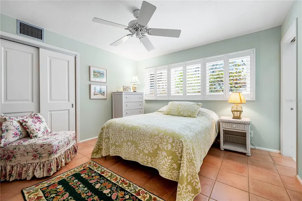 8592 Hidden Lagoon Road Sarasota FL 34242