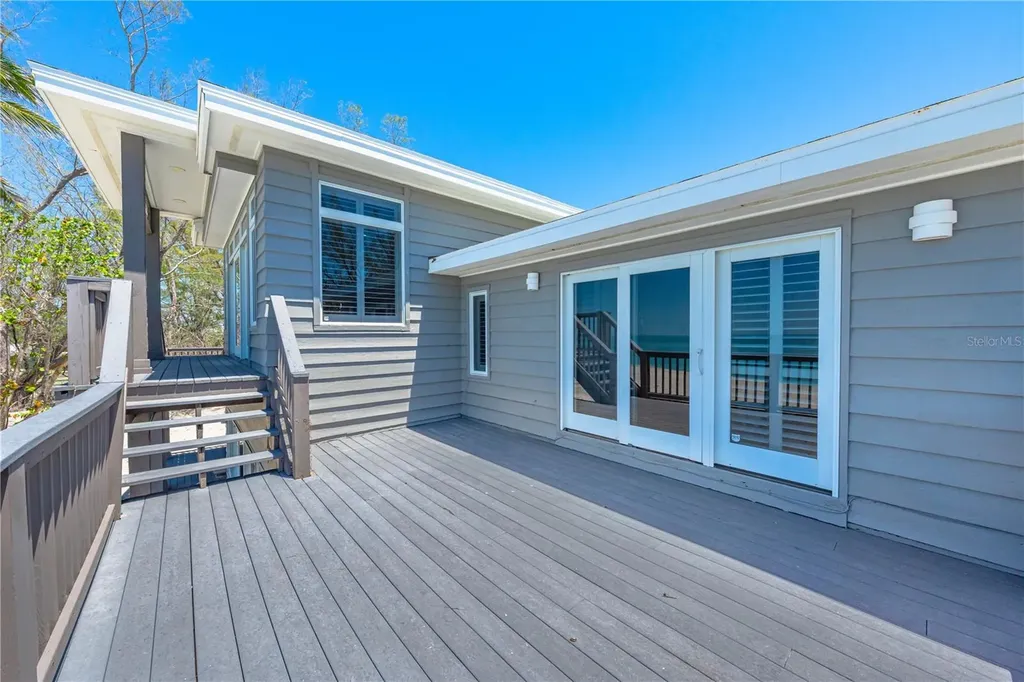 8592 Hidden Lagoon Road Sarasota FL 34242