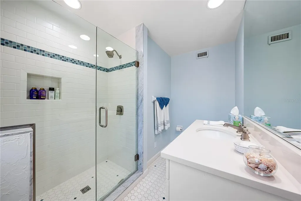 8592 Hidden Lagoon Road Sarasota FL 34242