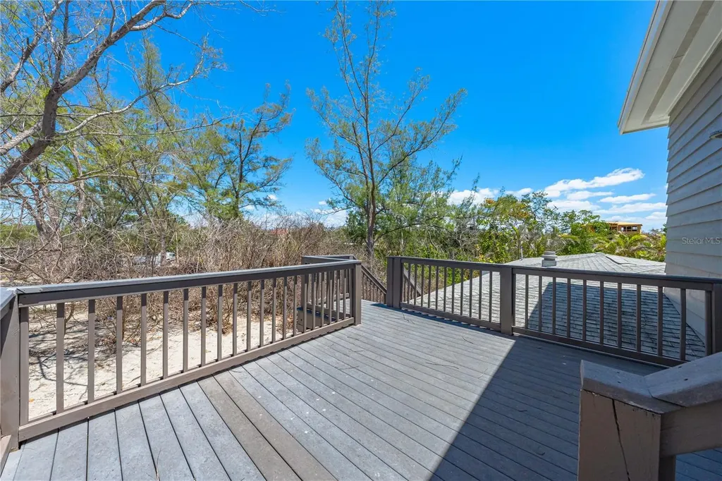 8592 Hidden Lagoon Road Sarasota FL 34242
