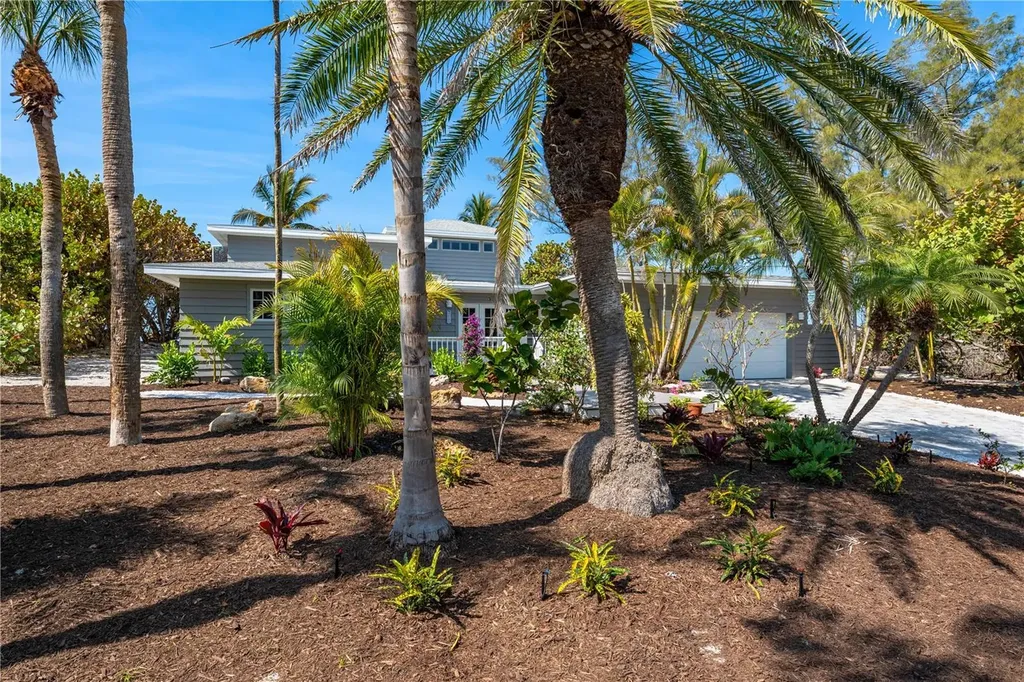8592 Hidden Lagoon Road Sarasota FL 34242