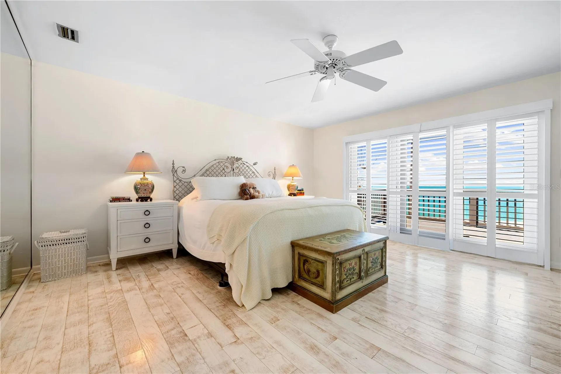 8592 Hidden Lagoon Road Sarasota FL 34242