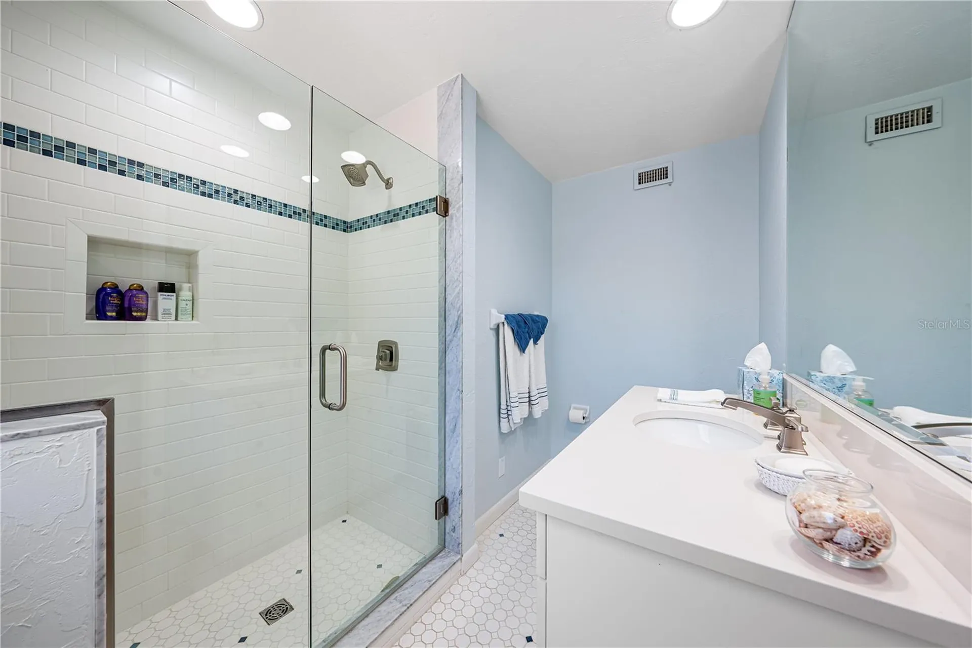 8592 Hidden Lagoon Road Sarasota FL 34242
