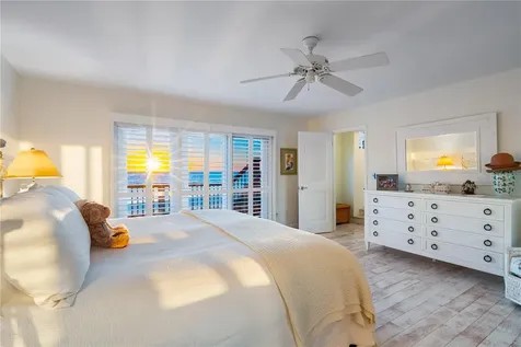 8592 Hidden Lagoon Road Sarasota FL 34242