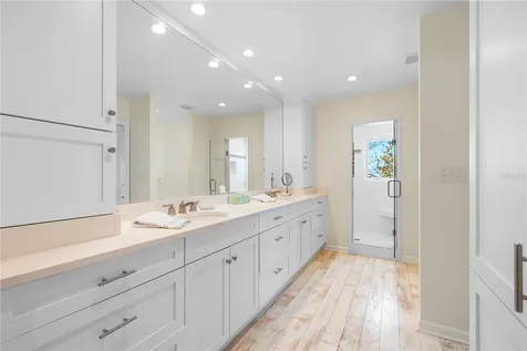 8592 Hidden Lagoon Road Sarasota FL 34242
