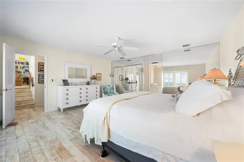 8592 Hidden Lagoon Road Sarasota FL 34242