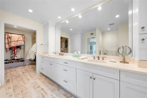 8592 Hidden Lagoon Road Sarasota FL 34242