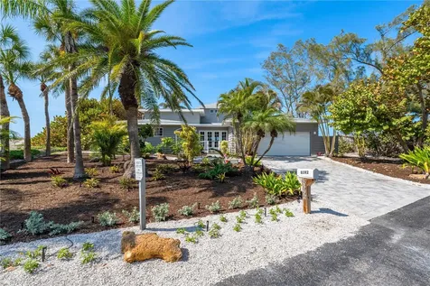 8592 Hidden Lagoon Road Sarasota FL 34242