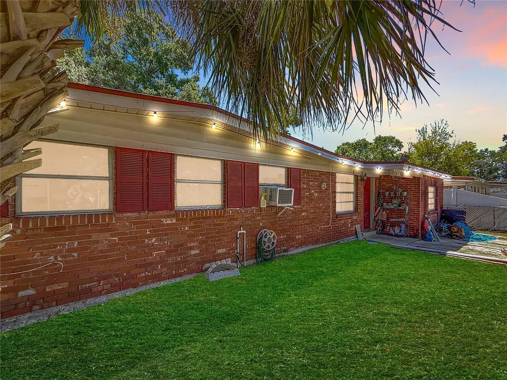 5905 Myer Street Tampa FL 33634