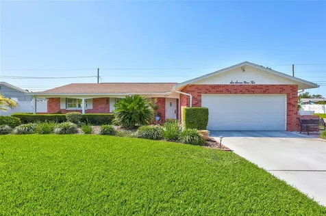 6792 14th Avenue N St Petersburg FL 33710